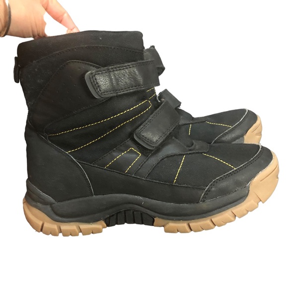 Joe Fresh 3M Thinsulate winter boots for boys, size 6 - Picture 3 of 7